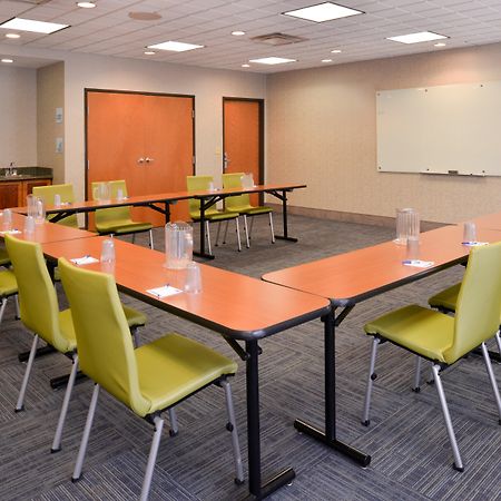Holiday Inn Express Mineral Wells By Ihg Parkersburg Ngoại thất bức ảnh