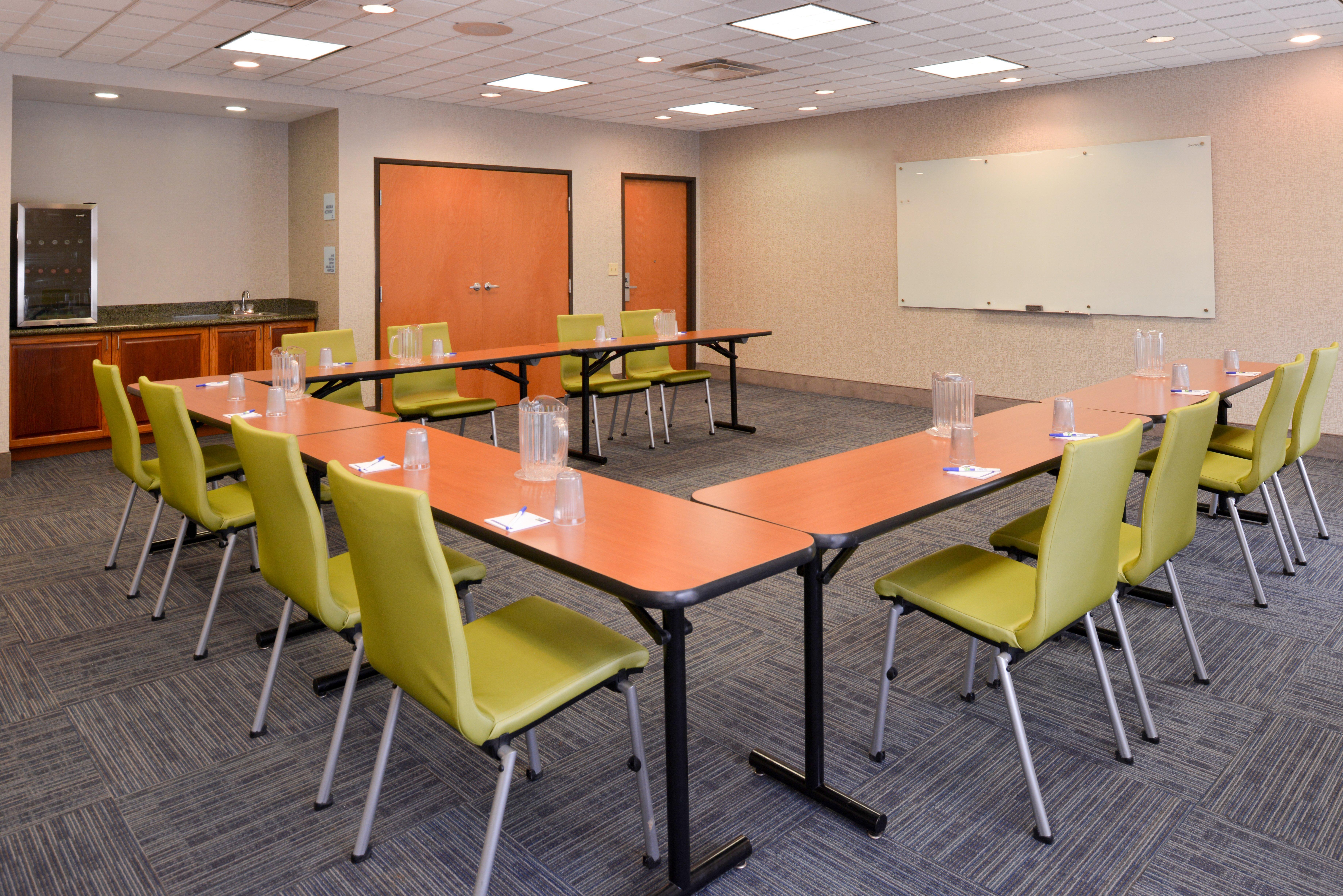 Holiday Inn Express Mineral Wells By Ihg Parkersburg Ngoại thất bức ảnh