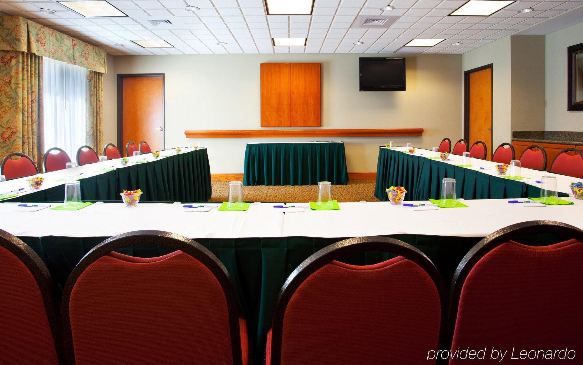 Holiday Inn Express Mineral Wells By Ihg Parkersburg Ngoại thất bức ảnh