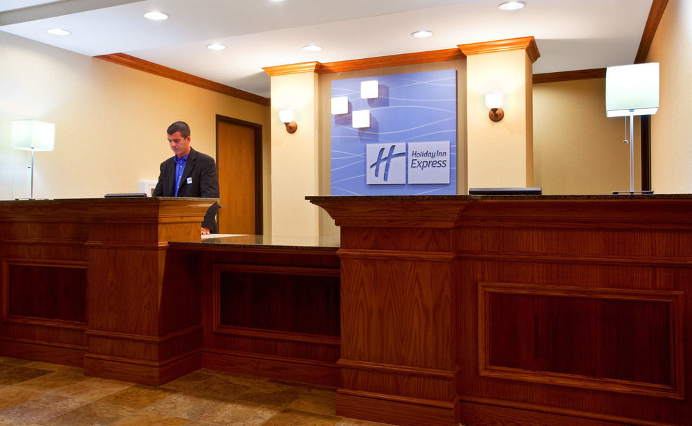 Holiday Inn Express Mineral Wells By Ihg Parkersburg Ngoại thất bức ảnh