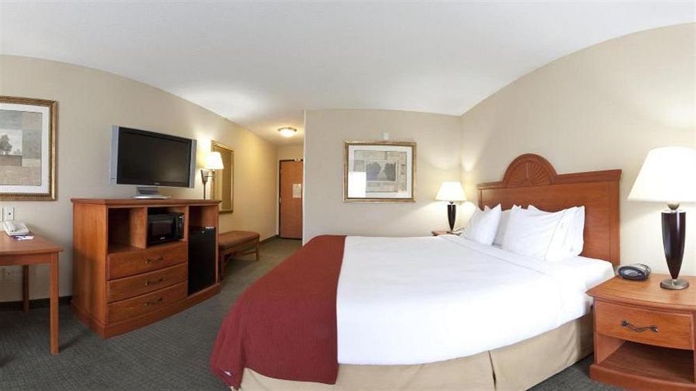 Holiday Inn Express Mineral Wells By Ihg Parkersburg Ngoại thất bức ảnh