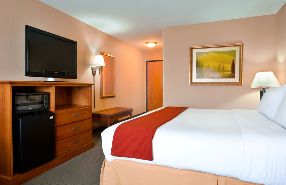 Holiday Inn Express Mineral Wells By Ihg Parkersburg Ngoại thất bức ảnh