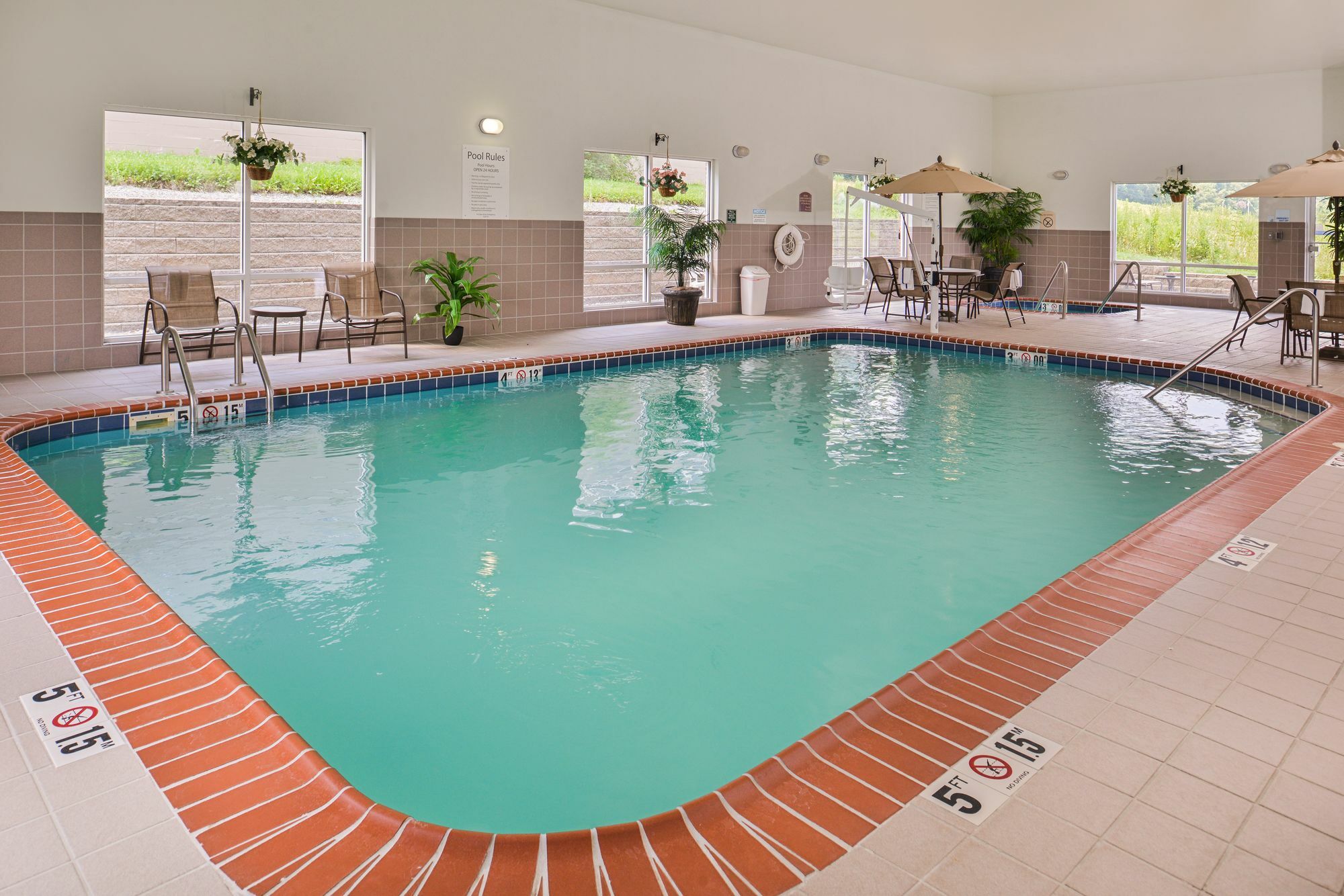 Holiday Inn Express Mineral Wells By Ihg Parkersburg Ngoại thất bức ảnh