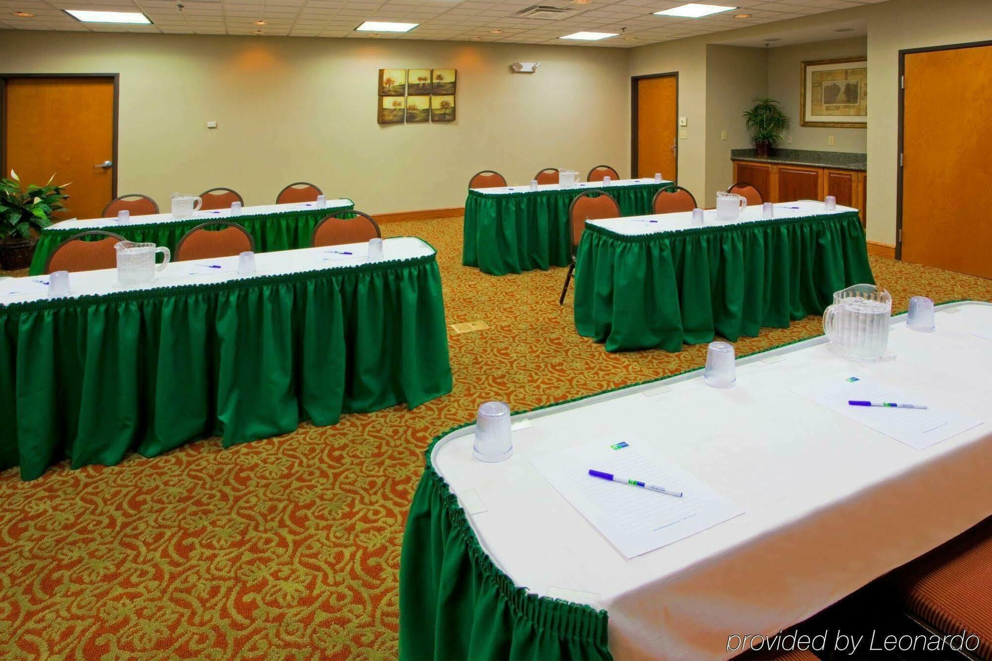 Holiday Inn Express Mineral Wells By Ihg Parkersburg Ngoại thất bức ảnh
