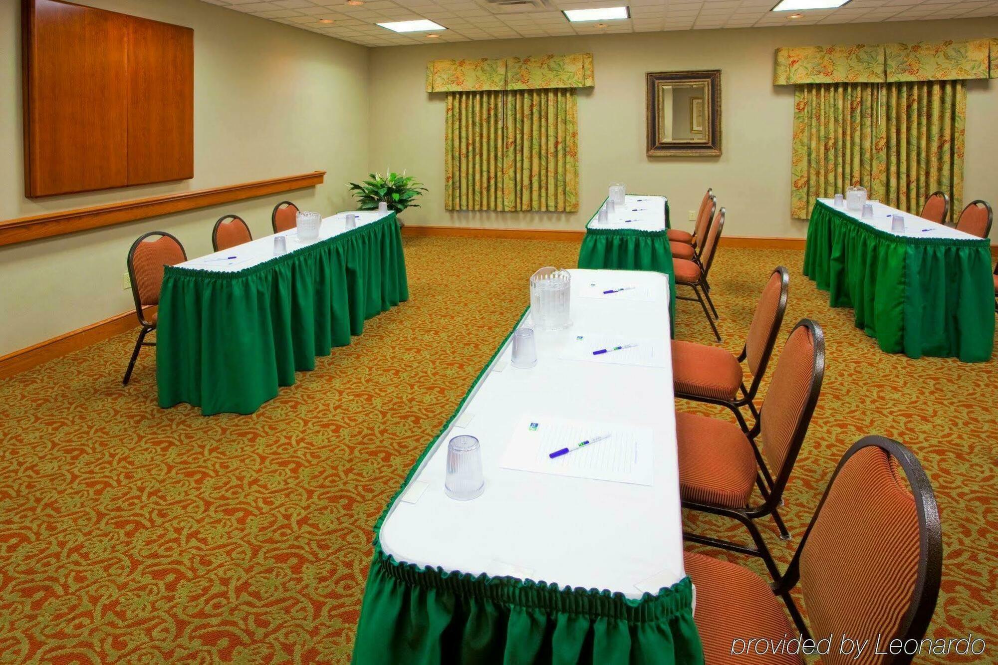 Holiday Inn Express Mineral Wells By Ihg Parkersburg Ngoại thất bức ảnh